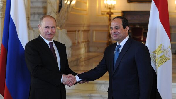 Vladimir Putin e Abdel Fattah al-Sisi - Sputnik Brasil