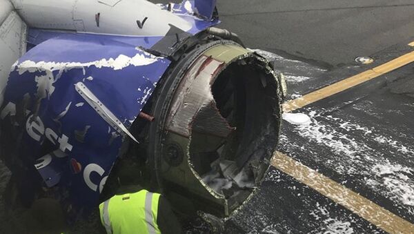 Avião da Southwest Airlines danificado - Sputnik Brasil