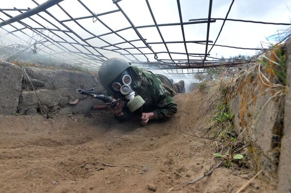 Obstáculo “ratoeira” durante provas para forças especiais bielorrussas - Sputnik Brasil