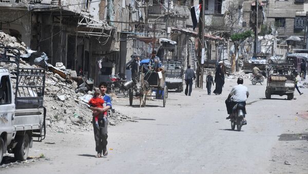 Cidade síria de Douma, nos arredores de Damasco - Sputnik Brasil