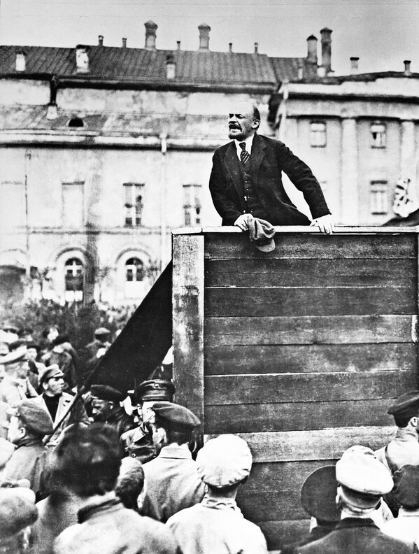 Lenin discursa perante os militares em Moscou, 1919 - Sputnik Brasil