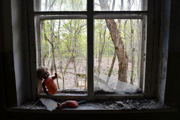 Jardim de infância abandonado em uma aldeia próxima ao Central Nuclear de Chernobyl - Sputnik Brasil