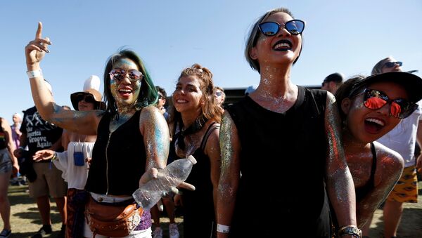 Participantes do festival de música Coachella, Indio, EUA - Sputnik Brasil