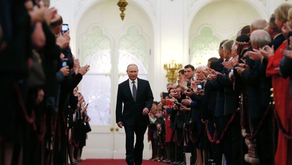 Vladimir Putin durante cerimônia solene de posse no Kremlin, Moscou, 7 de maio de 2018 - Sputnik Brasil