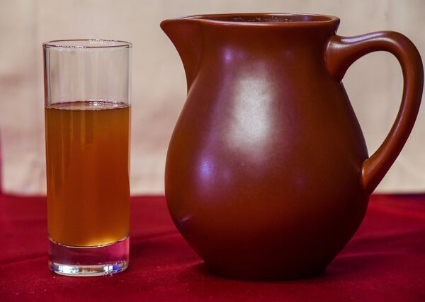 Poza, bebida de baixo teor alcoólico tradicional da Mordóvia - Sputnik Brasil