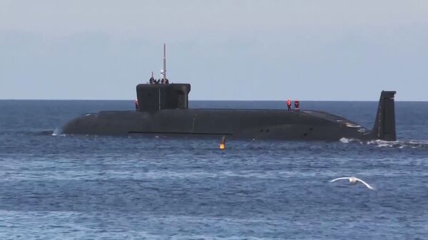 Submarino estratégico russo Yuri Dolgoruky no mar Branco - Sputnik Brasil