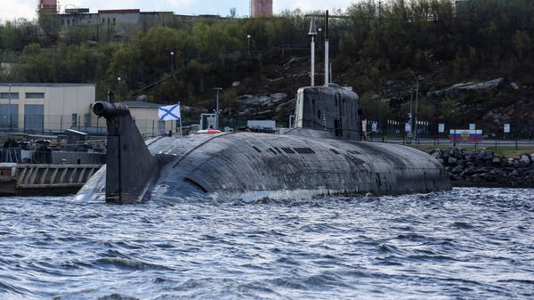Submarino nuclear Smolensk atracado em Severny, no mar de Barents - Sputnik Brasil
