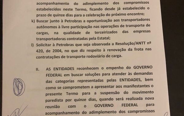 Termo de acordo entre o governo federal e entidades representantes dos caminhoneiros em greve (3) - Sputnik Brasil