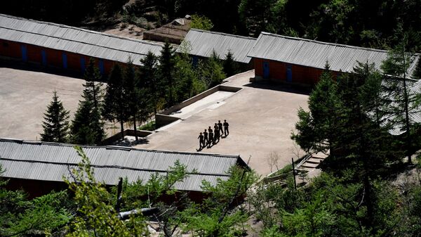 Militares no polígono nuclear de Punggye-ri, Coreia do Norte - Sputnik Brasil