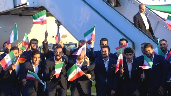 Seleção iraniana de futebol no Aeroporto Internacional Vnukovo, em Moscou - Sputnik Brasil