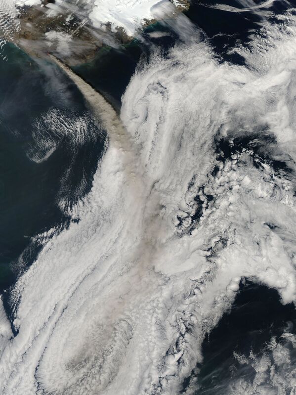 Imagem do vulcão Eyjafjallajokull na Islândia - Sputnik Brasil