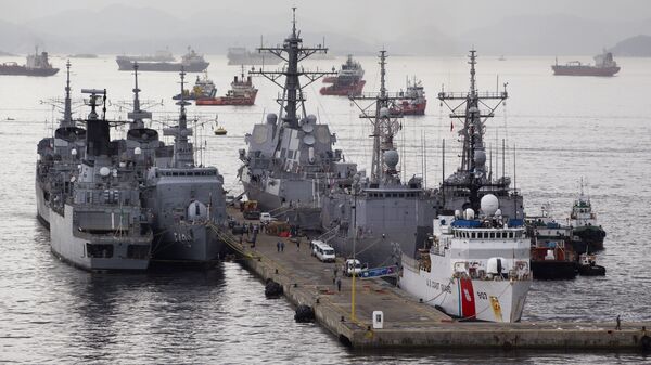 Destroier norte-americano Nitze junto com outros navios militares no porto do Rio de Janeiro, Brasil (foto de arquivo) - Sputnik Brasil