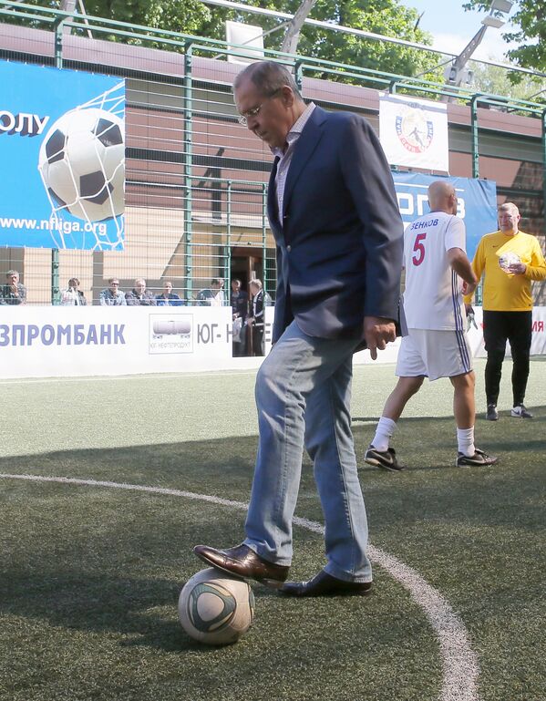 Chanceler russo, Sergei Lavrov, durante o 2º festival de futebol de toda a Rússia da Liga de Futebol Popular, 2017 - Sputnik Brasil