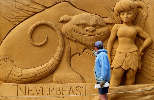Festival de esculturas de areia em Ostend, Bélgica. - Sputnik Brasil