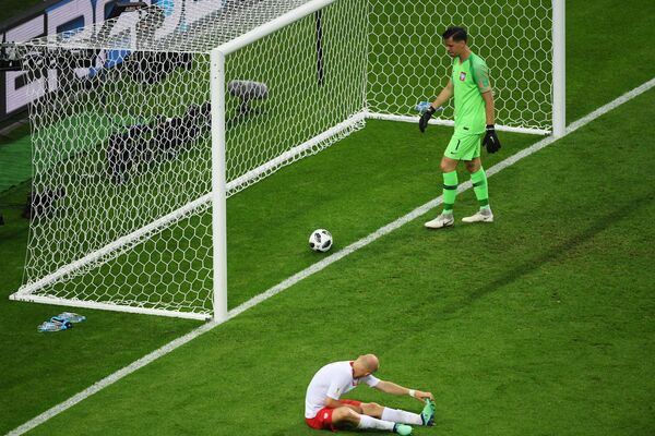 Goleiro polonês lamenta gol tomado da Colômbia em jogo do grupo H da Copa do Mundo 2018 da Rússia - Sputnik Brasil