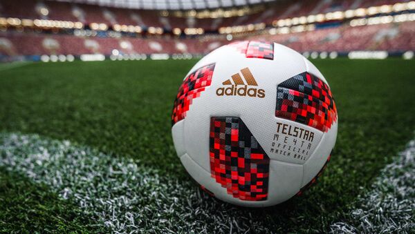 Telstar Mechta, a bola da fase de mata-mata da Copa do Mundo de 2018. - Sputnik Brasil