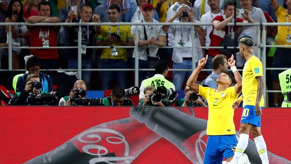 Thiago Silva comemora segundo gol do Brasil contra a Sérvia - Sputnik Brasil