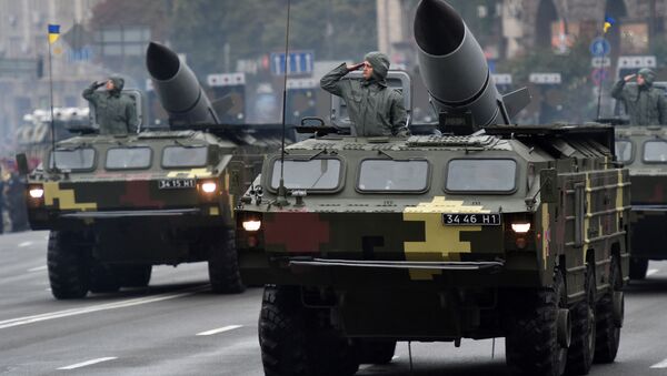 Sistema de mísseis balísticos Tochka de produção soviética é exibido durante o desfile militar dedicado ao Dia da Independência da Ucrânia - Sputnik Brasil