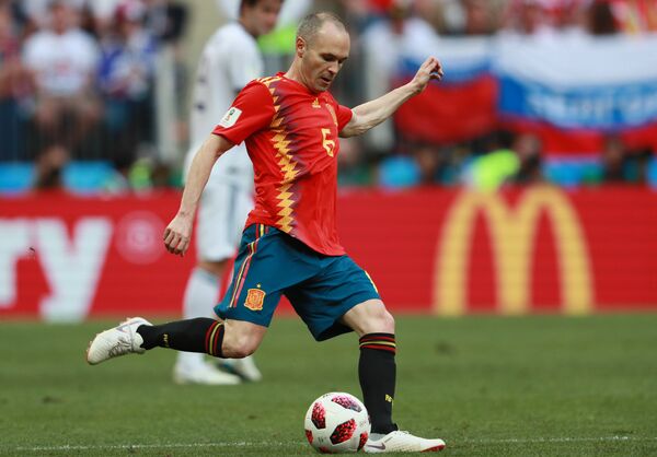 Andrés Iniesta, craque da seleção espanhola, na partida contra a Rússia pelas oitavas de final da Copa - Sputnik Brasil