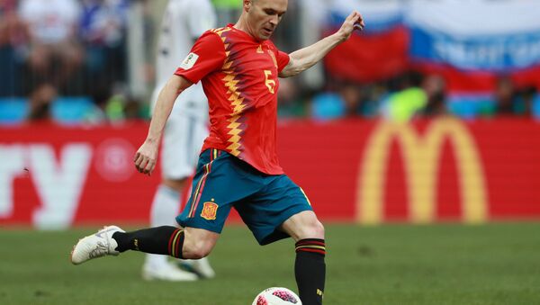 Andrés Iniesta, craque da seleção espanhola, na partida contra a Rússia pelas oitavas de final da Copa - Sputnik Brasil
