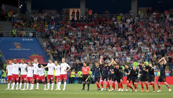 Seleção da Croácia celebra após classificação para as quartas de final da Copa - Sputnik Brasil