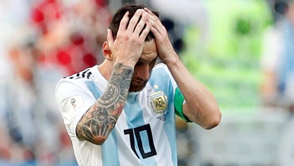 Messi se desespera durante partida contra a França em Kazan, na Rússia. - Sputnik Brasil