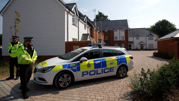 Policiais britânicos perto do Centro Batista Amesbury, Amesbury, Reino Unido - Sputnik Brasil