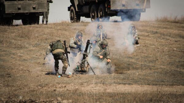 Militares russos participam de exercício na Crimeia - Sputnik Brasil