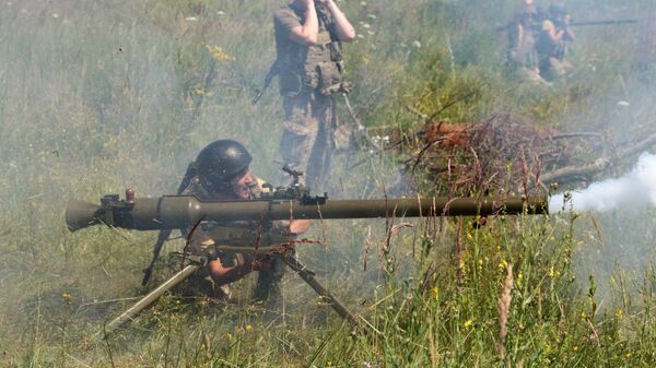 Militares ucranianos realizam treinamentos com lança-granadas soviéticos SPG-9 - Sputnik Brasil