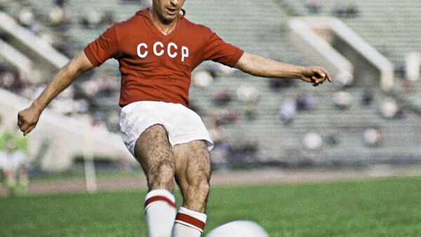 Slava Metreveli, atacante da URSS, em foto de 1966. - Sputnik Brasil