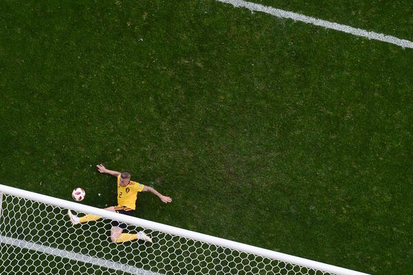 Toby Anderwield salva em cima o time da Bélgica em cima da linha na disputa do 3º lugar na Copa do Mundo de 2018. - Sputnik Brasil