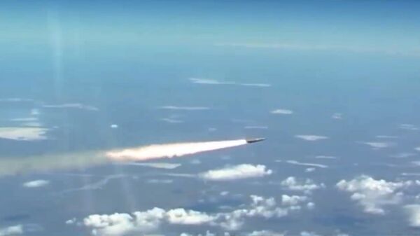 Lançamento do míssil hipersônico russo Kinzhal - Sputnik Brasil