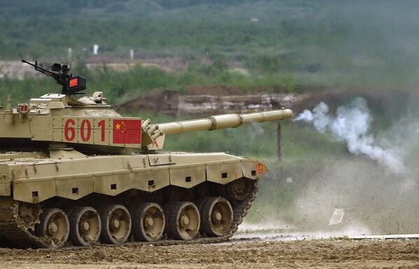 Tanque chinês Type 96 realiza treinamento no âmbito do concurso Biatlo de Tanques 2018 - Sputnik Brasil