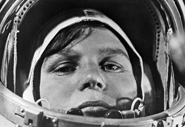Cosmonauta russa Valentina Tereshkova, a primeira mulher a viajar ao espaço em 16 de junho de 1963, na nave Vostok VI - Sputnik Brasil