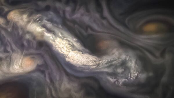 Assim se apresenta a atmosfera do Polo Norte de Júpiter, fotografada pela sonda espacial Juno - Sputnik Brasil