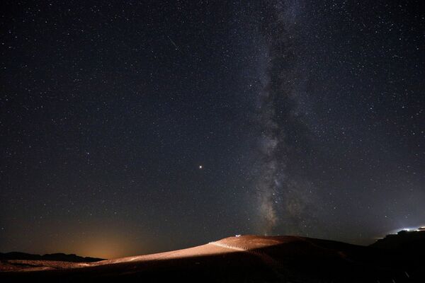 Estrelas extremamente luminosas cobrem o céu no deserto em Israel - Sputnik Brasil