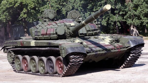 Tanque T-72 em Lvov, Ucrânia - Sputnik Brasil