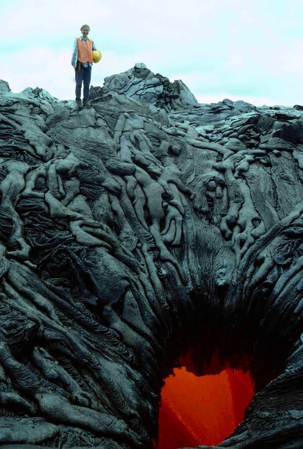 Portal ao Inferno, ou fluxos de lava solidificados em forma misteriosa, no Havaí - Sputnik Brasil