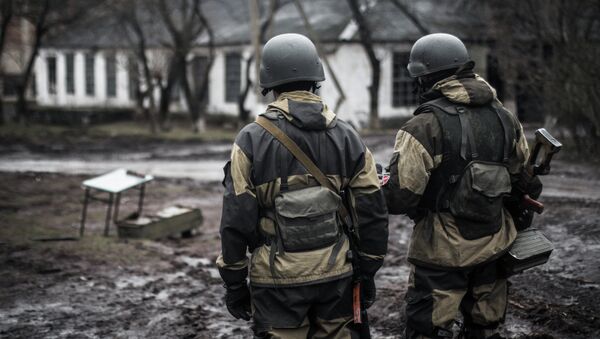 Soldados da milícia popular de Donetsk - Sputnik Brasil