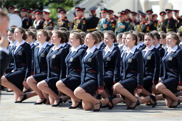 Formatura conjunta das estudantes do Internato de Alunas do Ministério da Defesa da Federação da Rússia - Sputnik Brasil