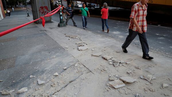 Consequências do terremoto em Caracas - Sputnik Brasil