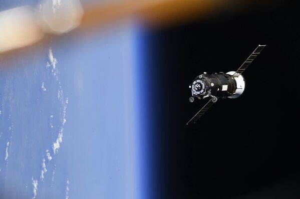 Nave espacial russa Progress MS-08 operando da Estação Espacial Internacional - Sputnik Brasil