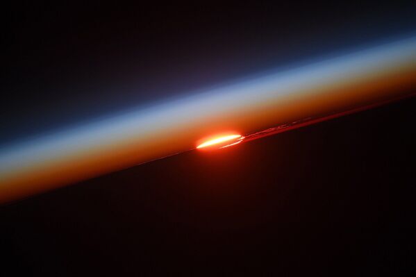 Pôr do sol visto da Estação Espacial Internacional - Sputnik Brasil