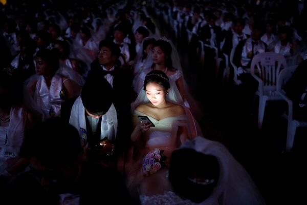 Cerimônia de casamento em massa na cidade de Gapyeong, na Coreia do Sul - Sputnik Brasil