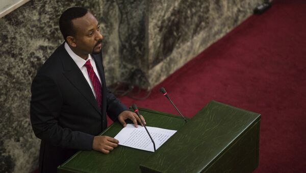 Abiy Ahmed tomando posse como primeiro-ministro da Etiópia. - Sputnik Brasil