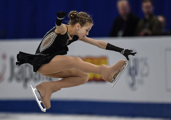 Brilho de jovem russa de 16 anos domina o primeiro dia do Mundial de  Patinação Artística - Surto Olímpico