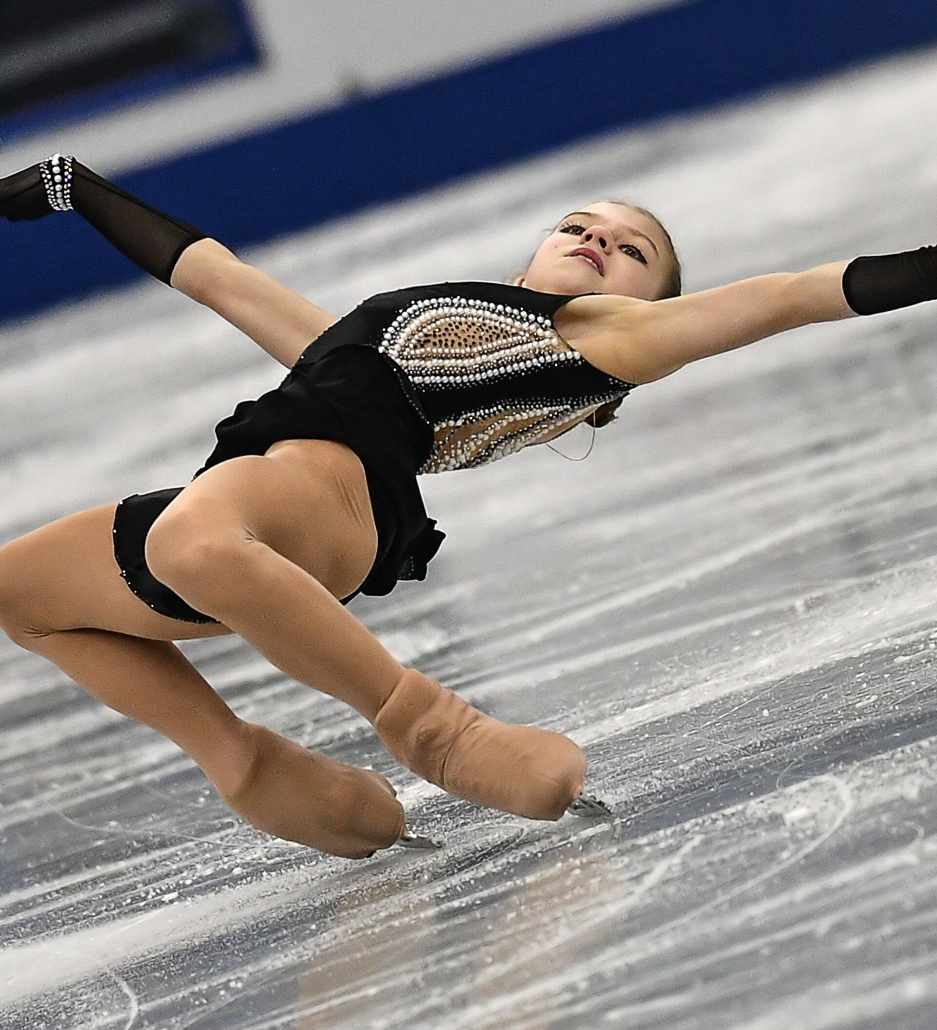 Brilho de jovem russa de 16 anos domina o primeiro dia do Mundial de  Patinação Artística - Surto Olímpico