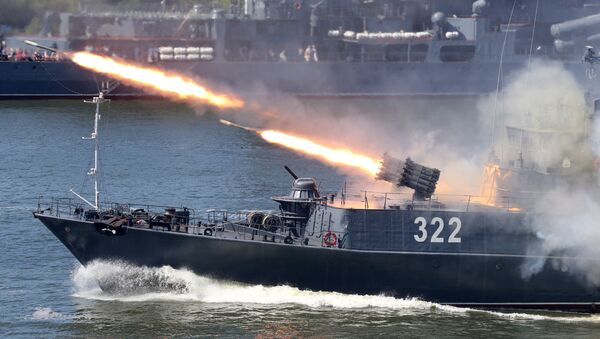 An RBU-6000 anti-submarine rocket launcher in action on board the Kabardino-Balkaria ASW corvette during the military and sports celebration to mark Russian Navy Day in Baltiysk - Sputnik Brasil