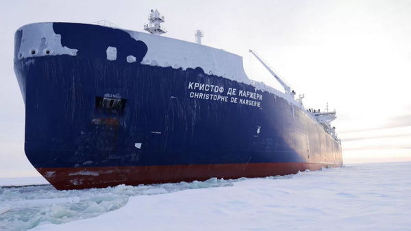 Navio petroleiro russo de gás natural líquido, Christophe de Margerie, percorrendo a Rota Marítima do Norte  - Sputnik Brasil
