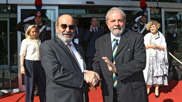Diretor geral da FAO, José Graziano com ex-presidente Lula na 39ª COnferência da entidade - Sputnik Brasil